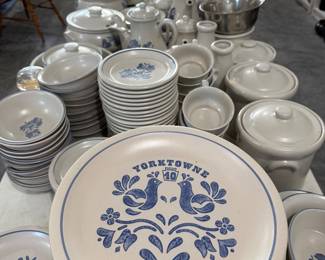 Yorktowne -LOTS OF PIECES