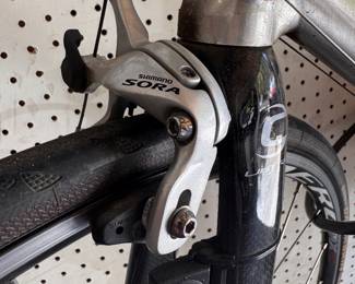 Road Bike - Cannondale Synapse 58cm (L)