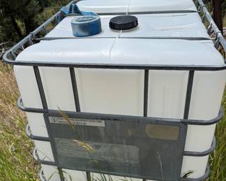 Intermediate Bulk Container (IBC). Liquid container.