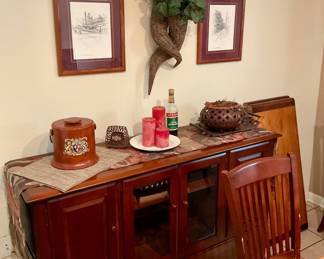 Framed prints cornucopia’s , ice bucket, candles