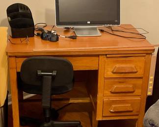 Oak desk, great for school work ect
