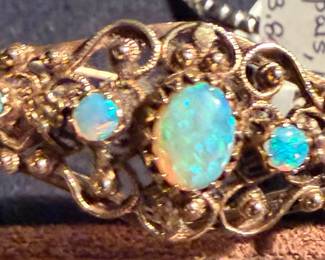 Opal and gold bracelet