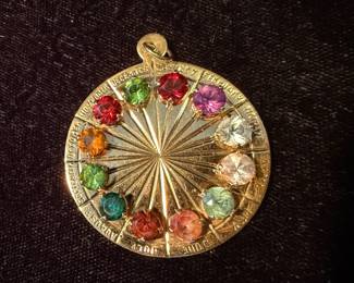 18kt pendant/charm