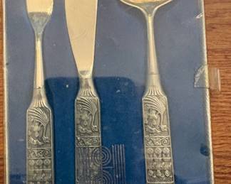 Three-piece serving set in box/Norway