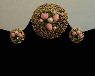 Sarah Coventry Vintage Brooch and clip-on earring set