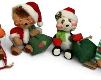 4 Annalee Christmas Bears – Santa, Mrs. Claus & Sledding Bear Holiday Collectibles