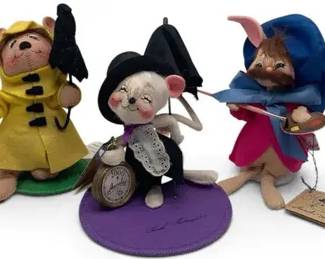 3 Annalee Dolls – 2000 Celebration, Painter & Raincoat Mouse, Vintage Collectibles