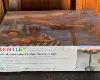 Bentley gas-fired, family size outdoor grill