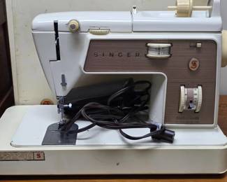 Singer Touch Sew sewing machine with accessories