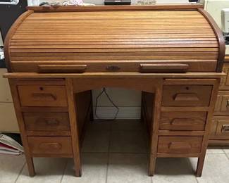 Antique oak roll top desk