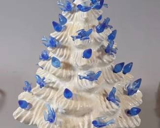 Vintage McNees Mold ceramic Christmas tree with bird light bulbs