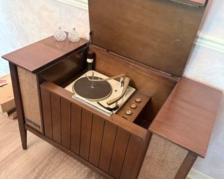 vintage record player cabinet style