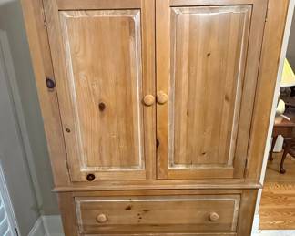Broyhill Fontana Pine Armoire