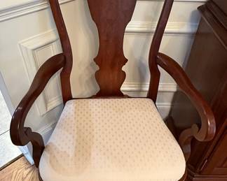 Pennsylvania House Queen Anne Style Cherry Dining Set