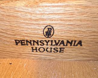 Pennsylvania House Queen Anne Style End Table