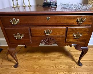 Pennsylvania House Queen Anne Style Lowboy Chest