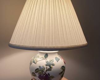 Chinoiserie Fruit Motif Ceramic Table Lamp Style