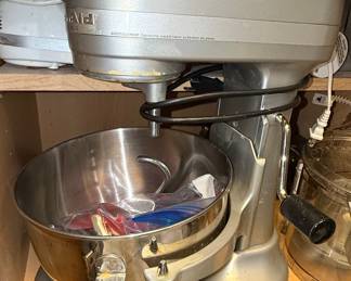 KitchenAid Professional 600 Series 6 Qt. Stand Mixer with Food Grinder and Spiralizer Attachments