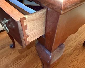 Pennsylvania House Queen Anne Style End Table