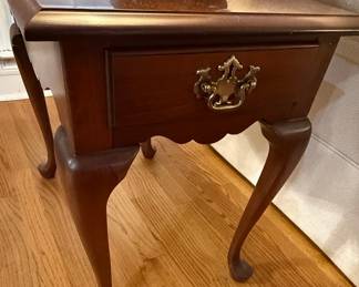 Pennsylvania House Queen Anne Style End Table