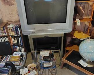 TV/DVD/VHS all in one (works)