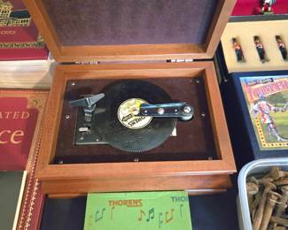Thoren's music box w/extra discs