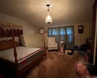 Four Poster Bed.