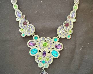 Heidi Daus 'Majestic Radiance' Statement Necklace