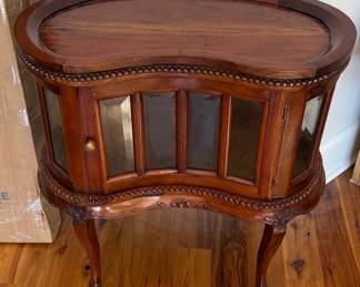 Vintage Kidney-Shaped Drinks Cabinet / Display Table