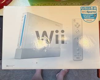 Nintendo Wii Console Bundle (Wii Sports Edition)