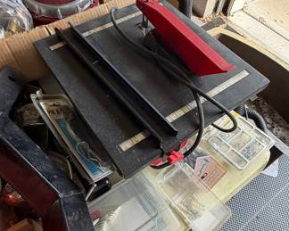 Benchtop Tile Saw