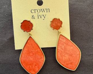 Crown & Ivy Drop Earrings