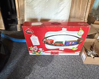 Disney Mickey Mouse Holiday Express 20-Piece Train Set