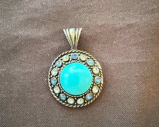 Costume Jewelry Turquoise-Style Cabochon Pendant with Rhinestone Halo
