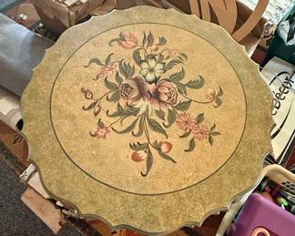 Vintage Italian Florentine Style Hand-Painted Floral Accent Table