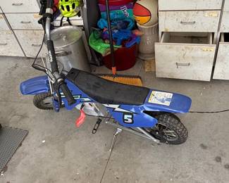 Razor MX350 Dirt Rocket Electric Motocross Bike