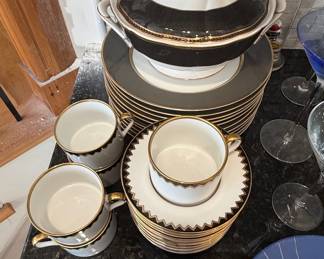 Fitz and Floyd Taos Fine Porcelain Dinnerware Set