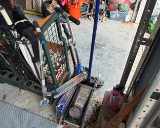 Kobalt 2.5-Ton Steel Floor Jack