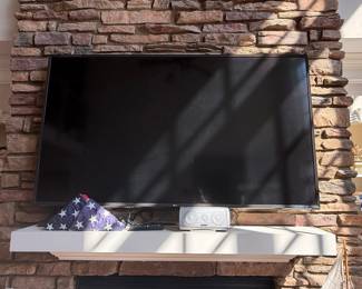 LG Flat-Panel LED Television