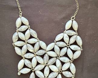 Vintage Marbled Lucite Floral Bib Necklace