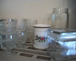 Footed Crystal Dessert Bowls