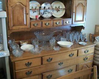 Vintage Ethan Allen Solid Maple Hutch