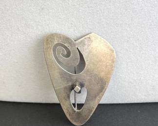 Sterling Silver LOBEL Heart Shape Brooch 9.69g