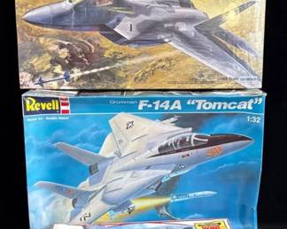 3 Vintage Model Plane Kits * Revell 1/32 Scale Grumman F4F Wildcat *