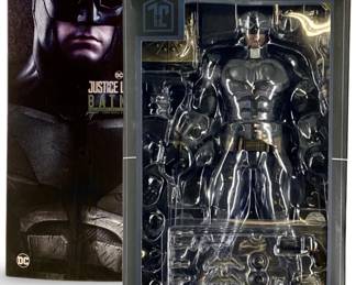 Hot Toys MMS432 Justice League Batman Figure