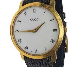 Gucci 2200 M Gold Plate Quartz Leather Wristwatch