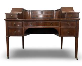 Hekman Kidney Shaped Mahogany Executive Desk