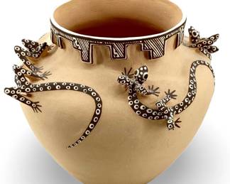 Detailed Noreen Simplicio Zuni Pottery Vase