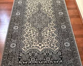 Traditional Persian Style Wool Area Rug