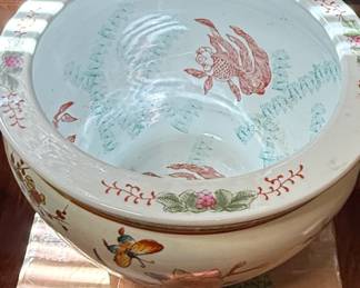 Vintage Chinese Famille Rose Porcelain Fish Bowl Planter B second image